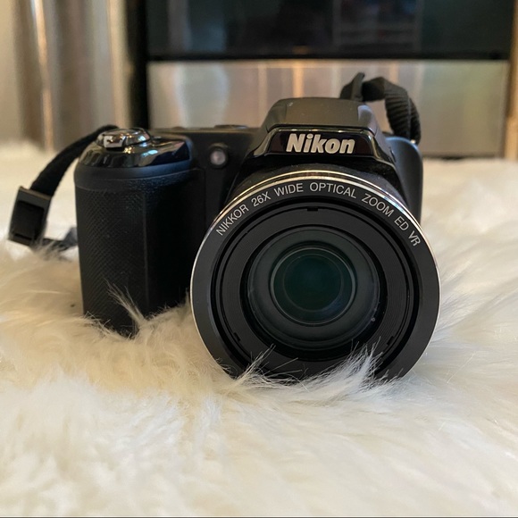 Nikon Accessories - Nikon COOLPIX L320 Nikkor 26X wide zoom black
